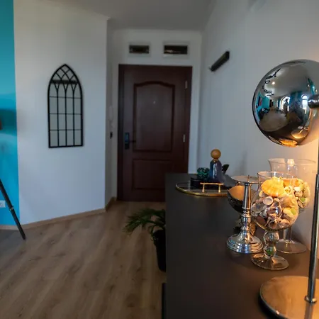 Queen's Penthouse Апартамент