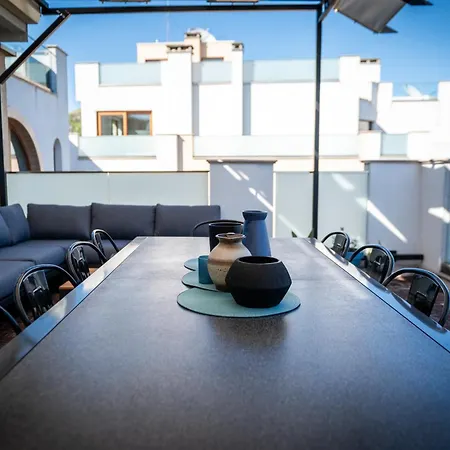 Queen's Penthouse Апартамент *