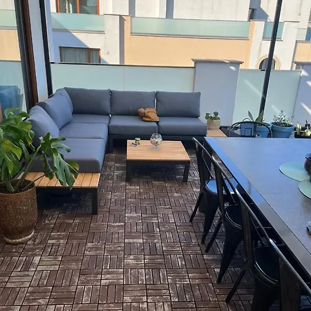 דירה Queen's Penthouse *