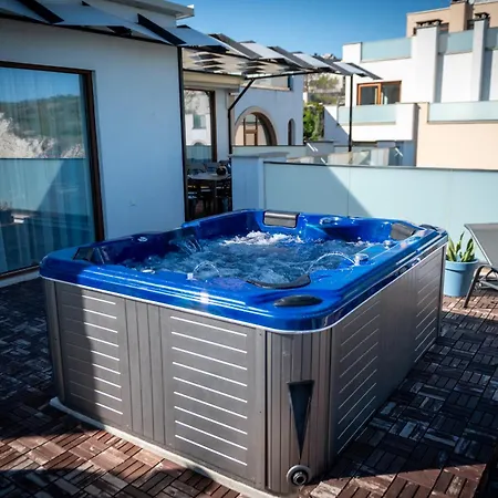 Queen's Penthouse בלצ'יק