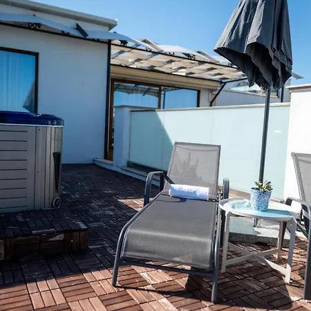 דירה Queen's Penthouse בלצ'יק