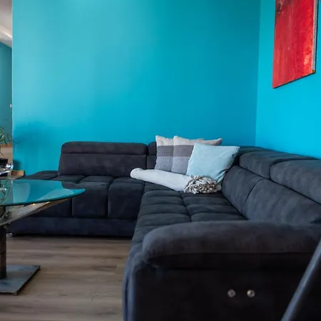 Queen's Penthouse דירה בלצ'יק