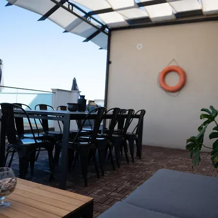 דירה Queen's Penthouse