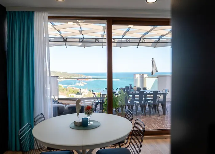 Appartement Queen's Penthouse Baltsjik