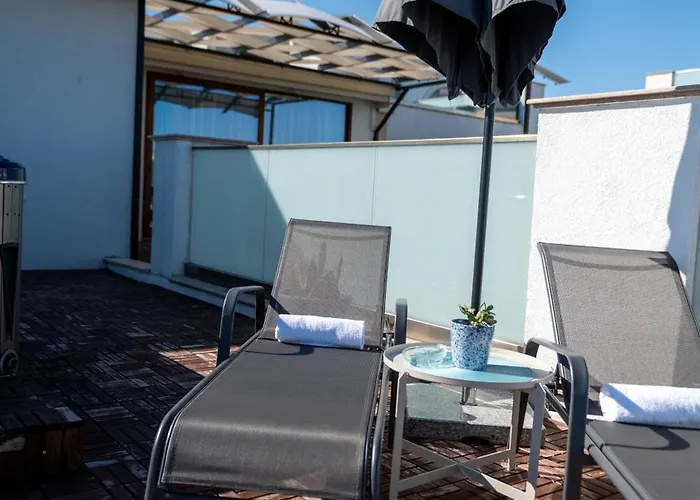 Queen's Penthouse Appartement *