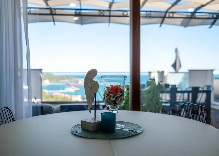 Queen's Penthouse Appartement *