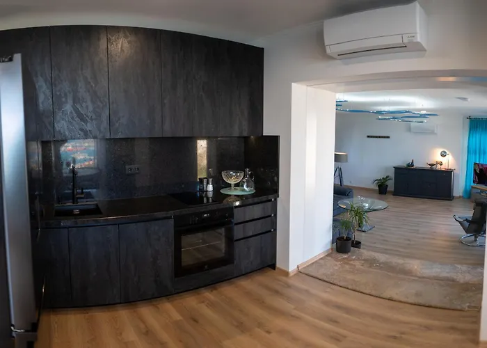 Queen's Penthouse Μπαλτσίκ