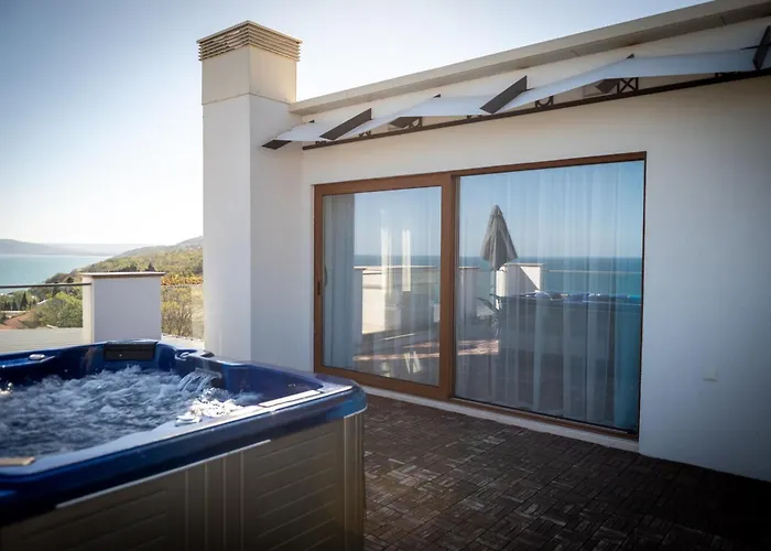 Queen's Penthouse Appartement *